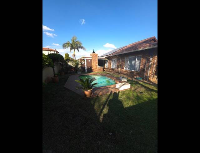 3 BEDROOM TOWNHOUSE FOR SALE IN MONTANA